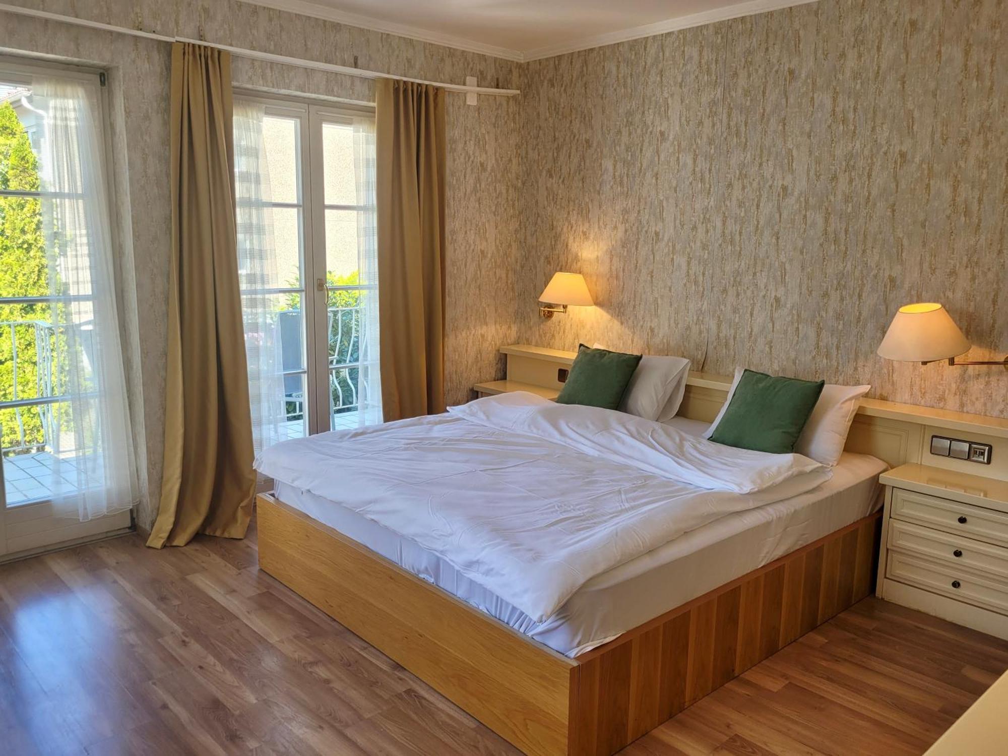 See-Hotel Seeschau - Direkt Am Bodenseeufer Reichenau Dış mekan fotoğraf